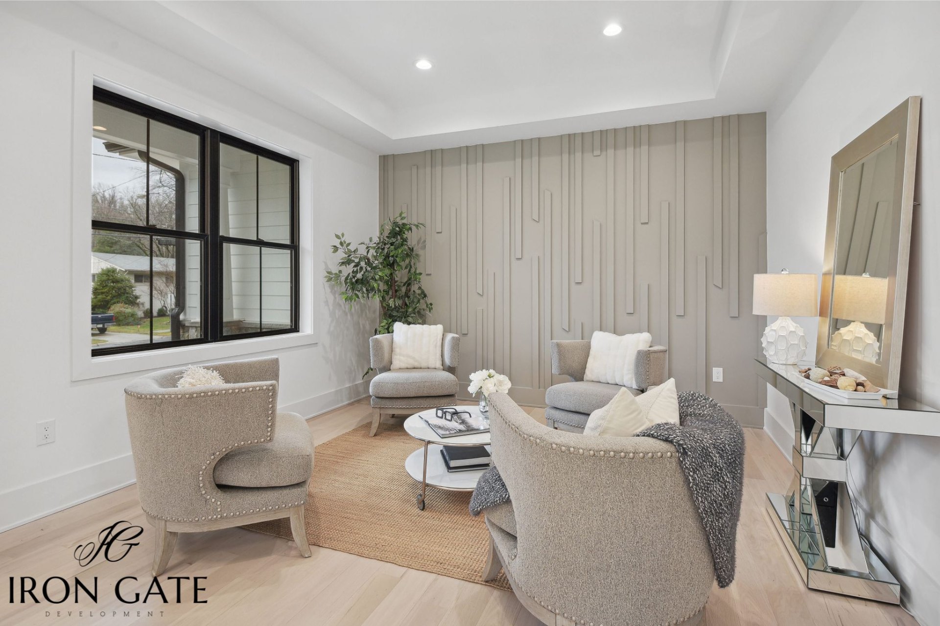 Sitting room with accent wall